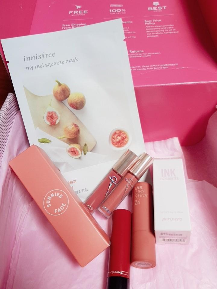 Makeup Bundle (Category: Makeup) located in San Mateo. Submitted by jowipea (Listing ID 1010549548, Image 1). Description: MAC in Fire Roasted Peripera Ink Highlighter in Lavender Space Beam Peripera Ink Airy in Bestie Pink Freebies: Innisfree Real Squeeze Mask Missha lippie in dare me Missha lippie in nude me +350 for Sunnies Glowboss in Femme.