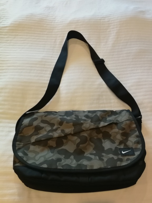 Nike camo shoulder bag sales
