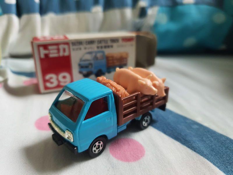 tomica pig truck