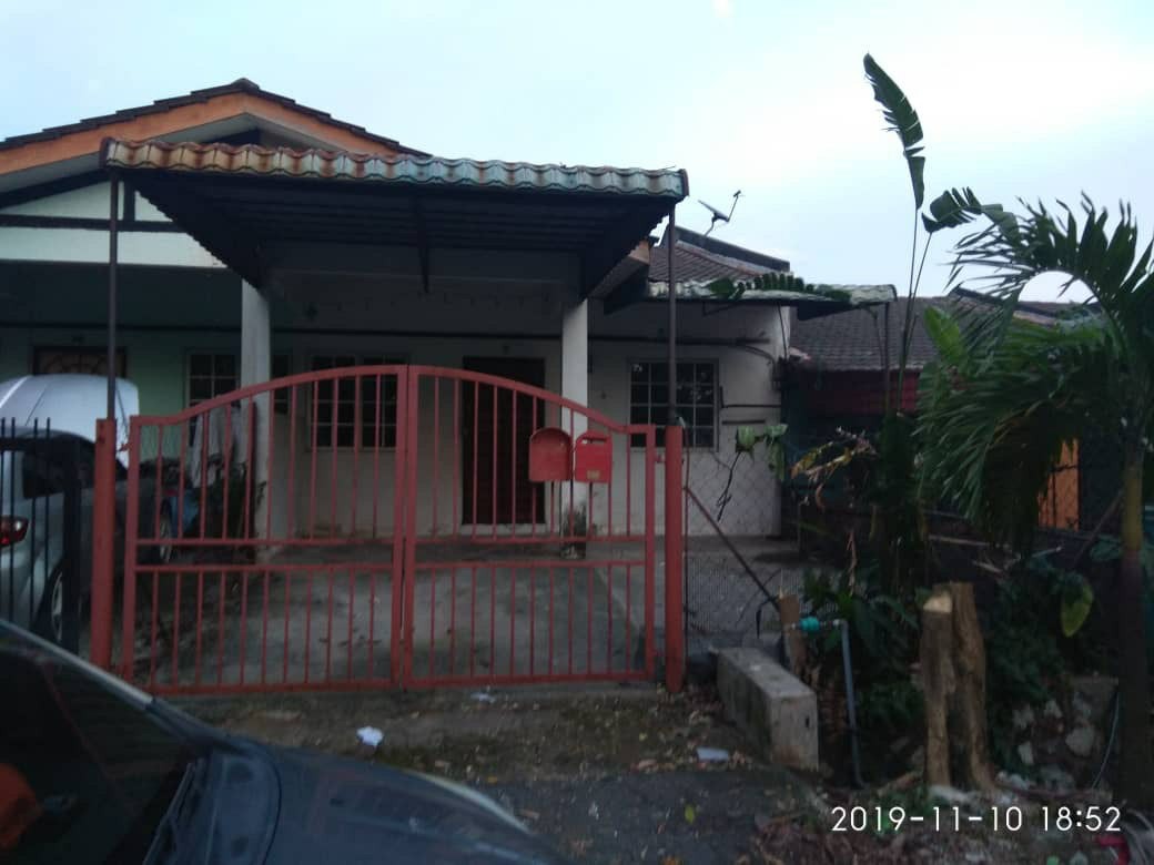Rumah Teres Setingkat Taman Harmoni Taman Bukit Belimbing Seri Kembangan Property For Sale On Carousell