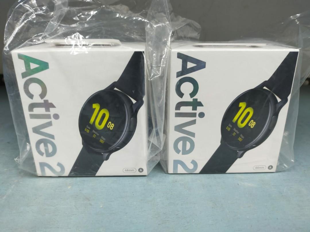 Samsung Watch Active 2 (Category: Men's Watches) located in Las Pinas. Submitted by chillibabe20 (Listing ID 1010604539, Image 1). Description: brand new and sealed plus sf MOP: BDO and Gcash.