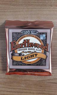 Senar Gitar Akustik Ernie Ball Eartwhood Light Bronze Alloy 0.11