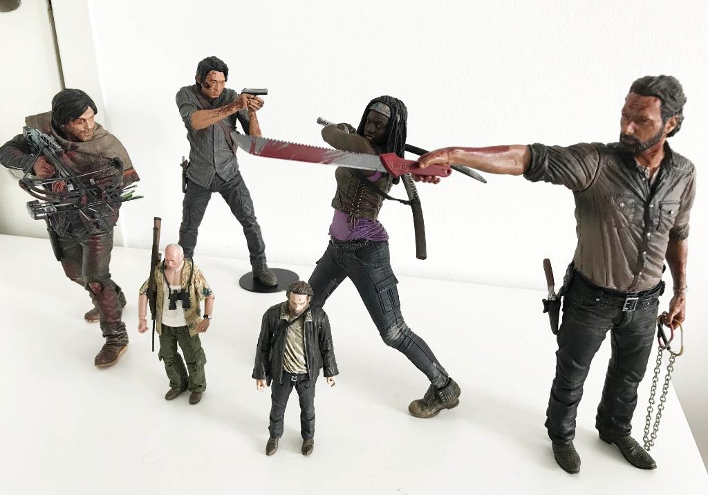 Walking dead online 10 inch figures