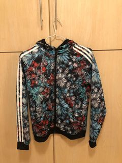 （分類：）位於 。 由 laic08 提交（商品編號 1010643738，圖片 1）。簡介： 。