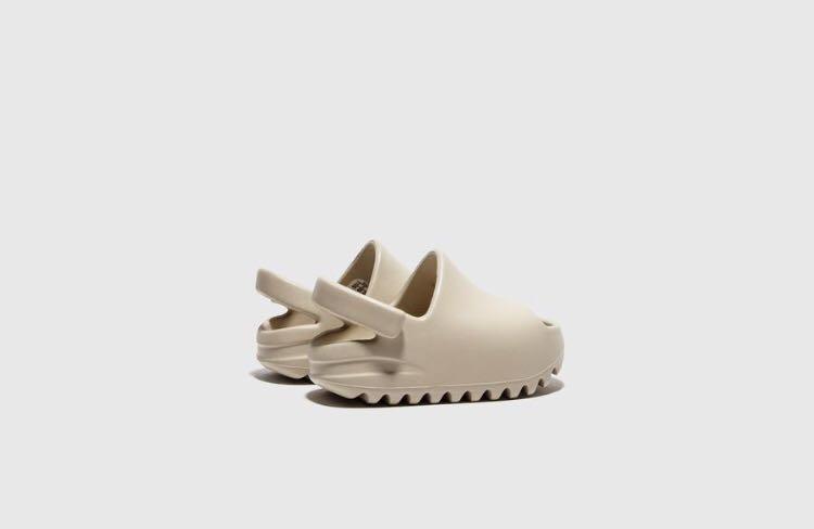 Yeezy slides INFANT color bone sizes 4k 5k 7k not jordan not travis scott but kanye