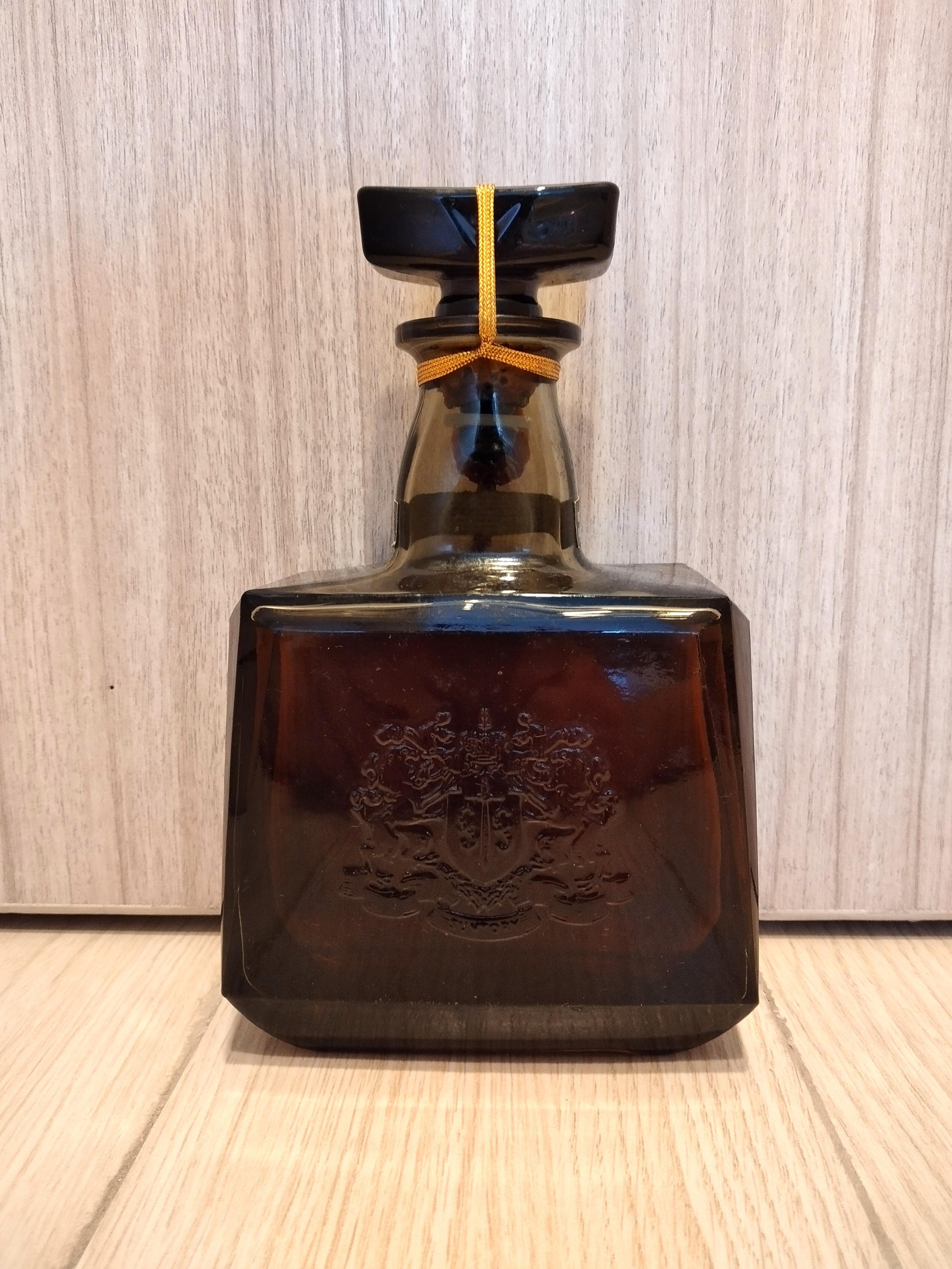 日本古酒系列】已停產80年代金獅三得利威士卡皇家60 周年紀念版威士忌