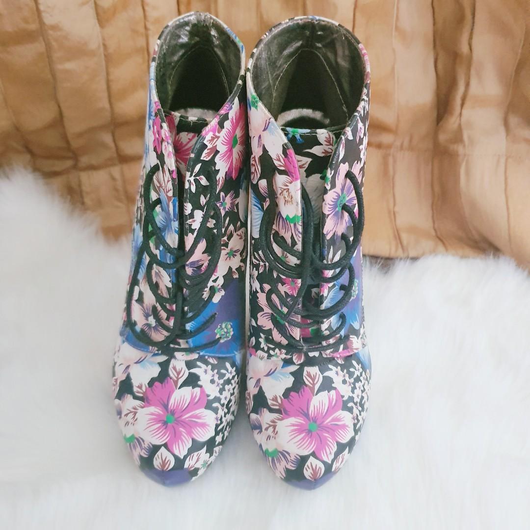 Aldo floral boots, Women's Fashion 