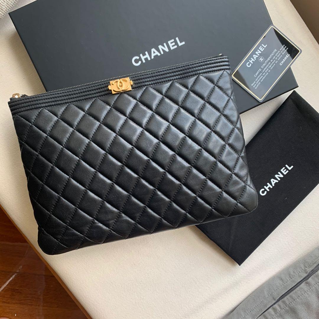chanel medium pouch