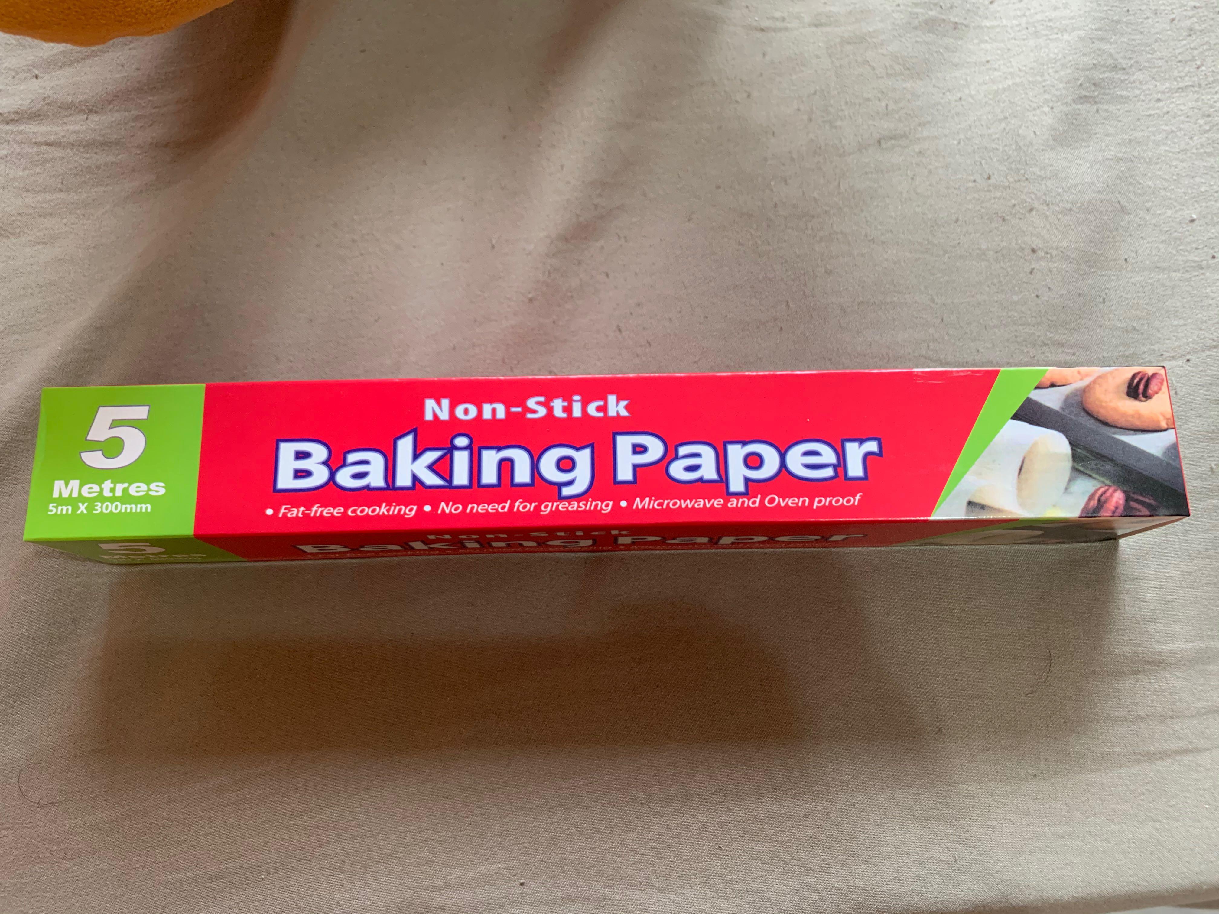 Baking Paper (Category: Bakeware) located in Singapore. Submitted by michelle_0511 (Listing ID 1014861213, Image 1). Description: .
