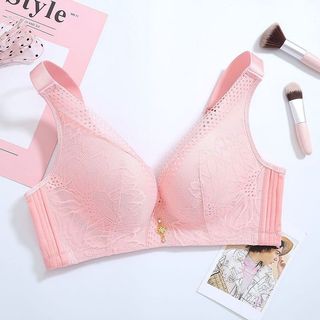 (Category: ) located in . Submitted by authenticandpreloved (Listing ID 1014886446, Image 1). Description: .