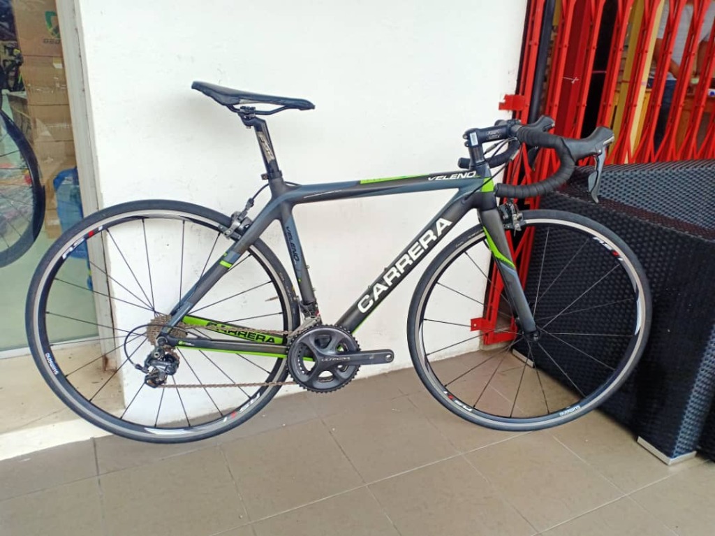 Carrera top veleno lite