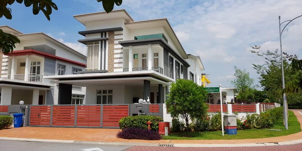 Casa Idaman Banglow Setia Alam On Carousell