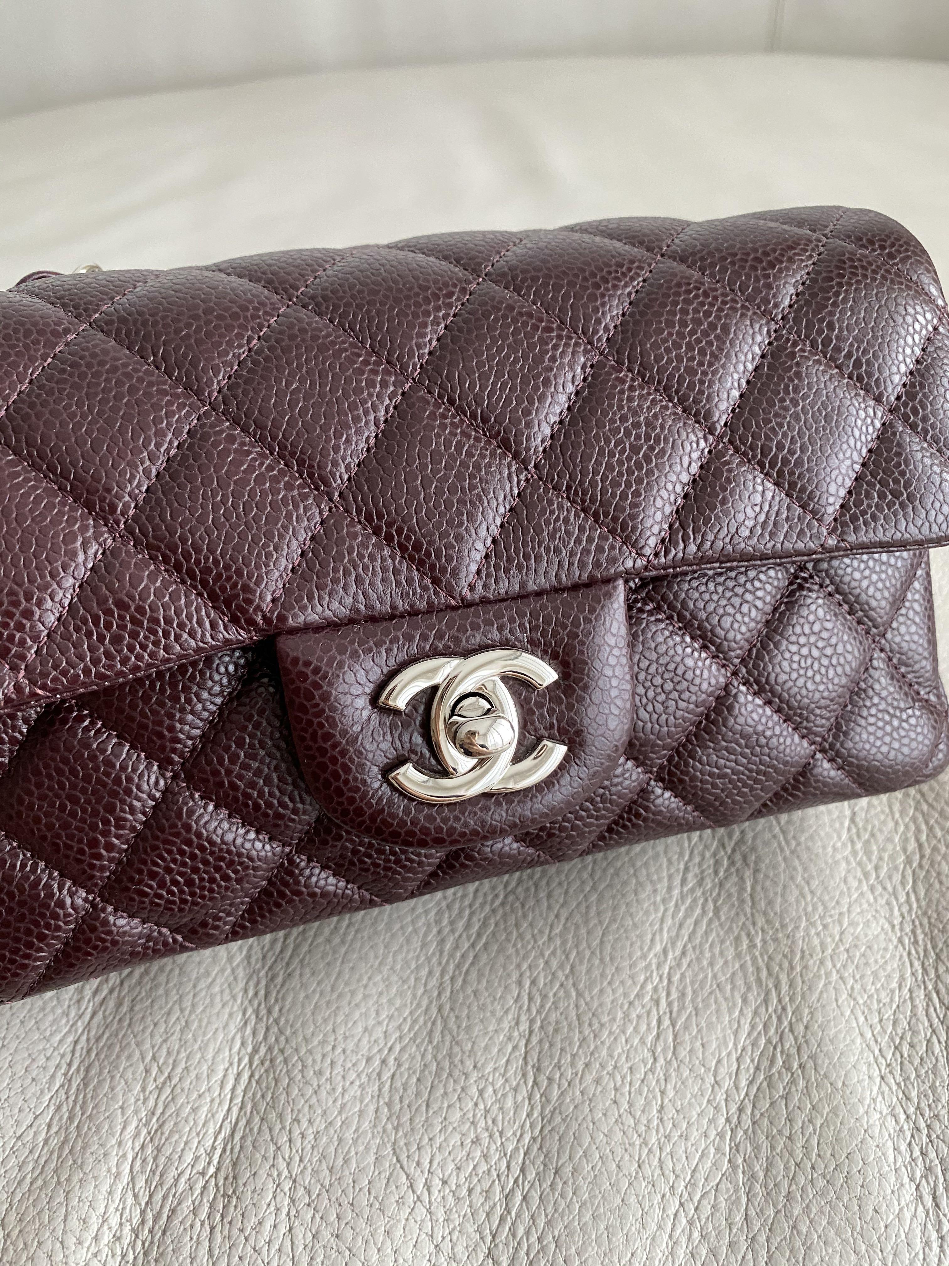 New 18C Chanel Red Caviar Classic Quilted Rectangular Mini 2.55 Flap B –  Boutique Patina