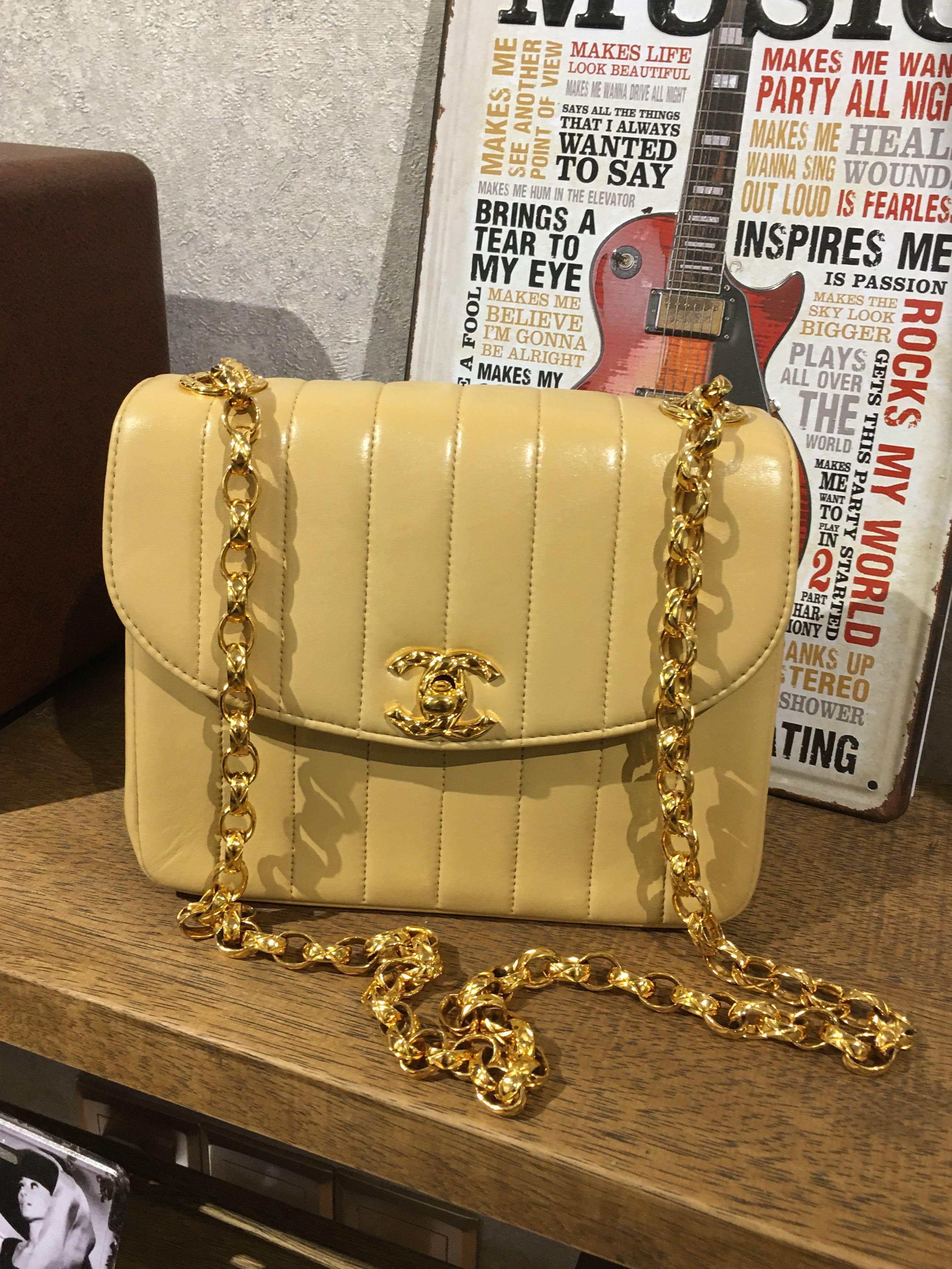 chanel vintage lambskin tote