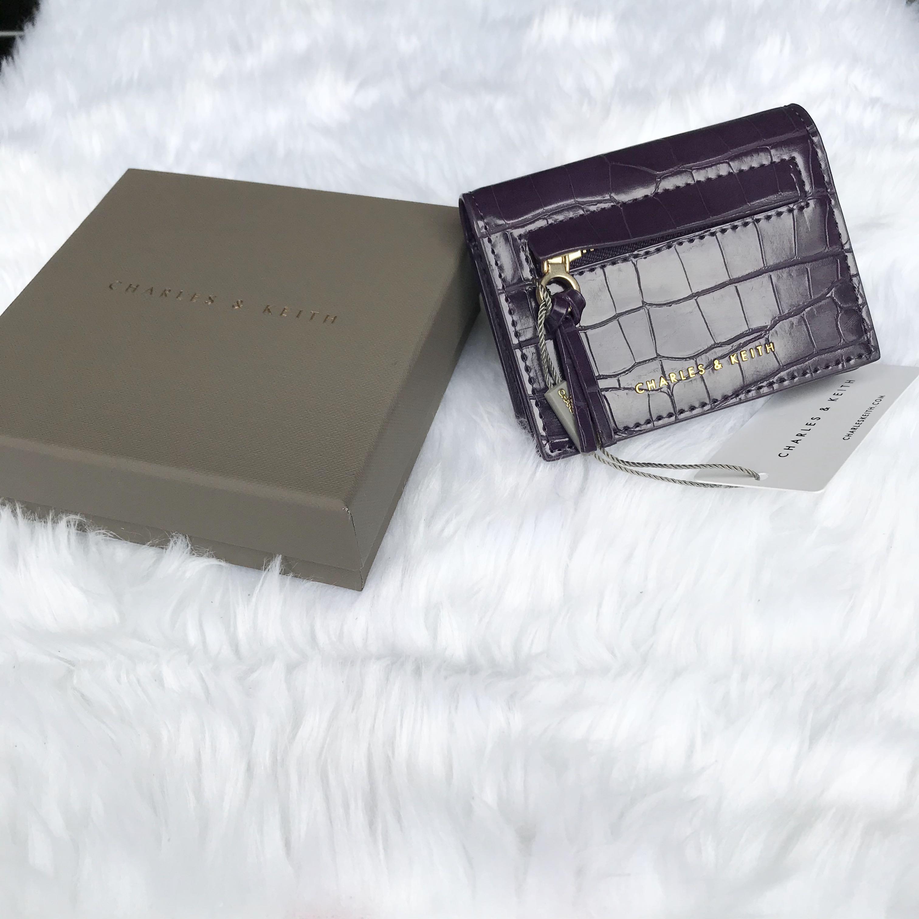 charles and keith wallet men