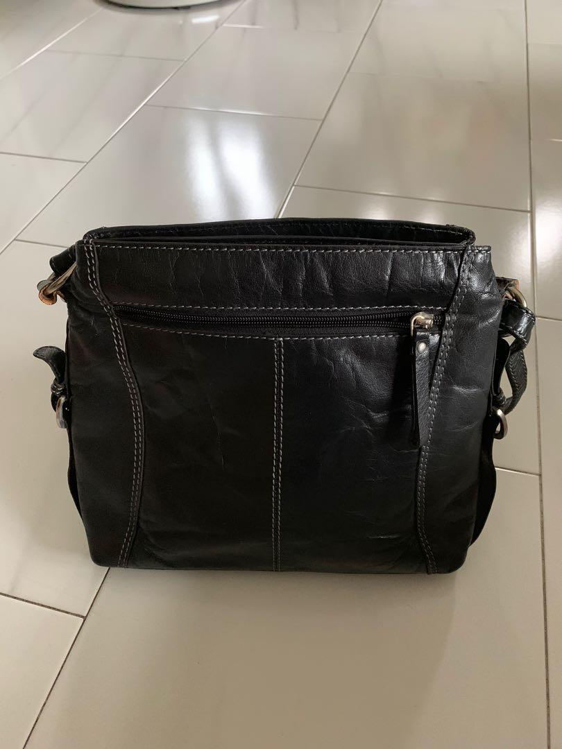clarks sling bag