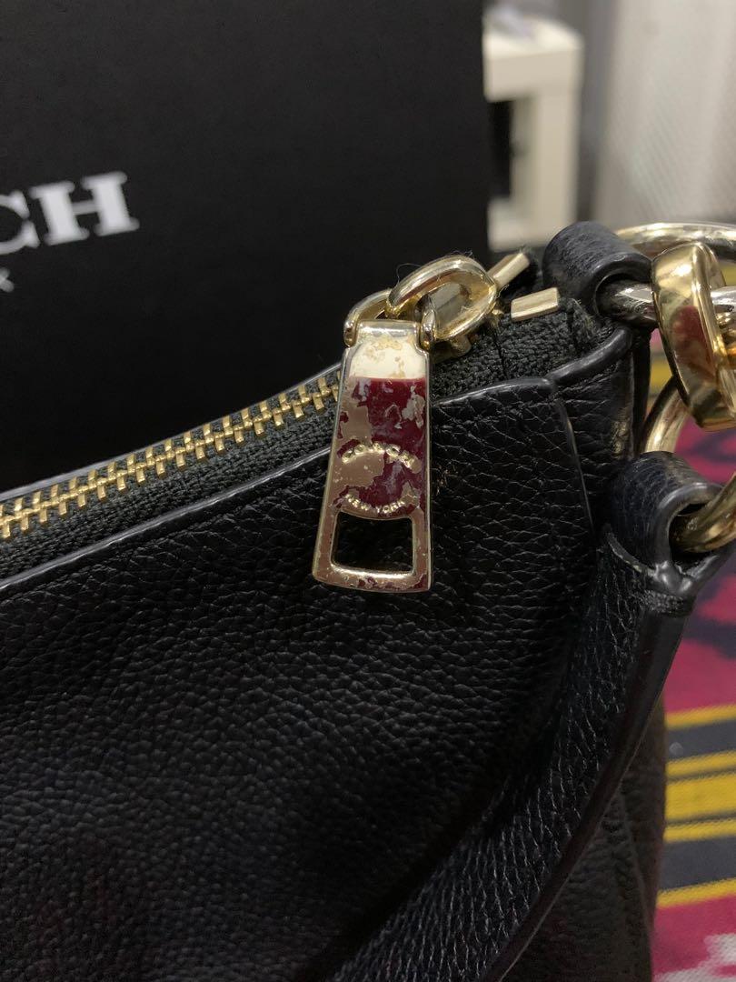 Coach chelsea store pebble leather crossbody