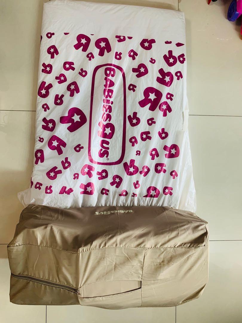 Collapsible Baby cot / playpen, Babies & Kids, Baby Nursery & Kids