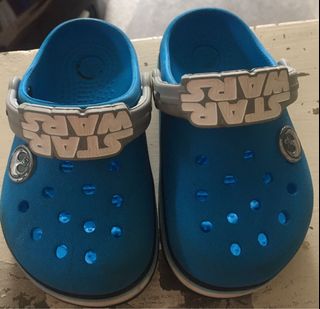 crocs gateway mall
