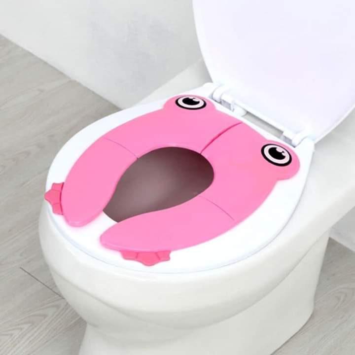 foldable toilet seat w/storage bag (Category: Bathtub & Bath Accessories) located in Manila. Submitted by ayahallinoneshop (Listing ID 1014947521, Image 1). Description: Foldable Toilet Seat Portable Baby Toilet Travel Supplies. With Storage bag 3colors.