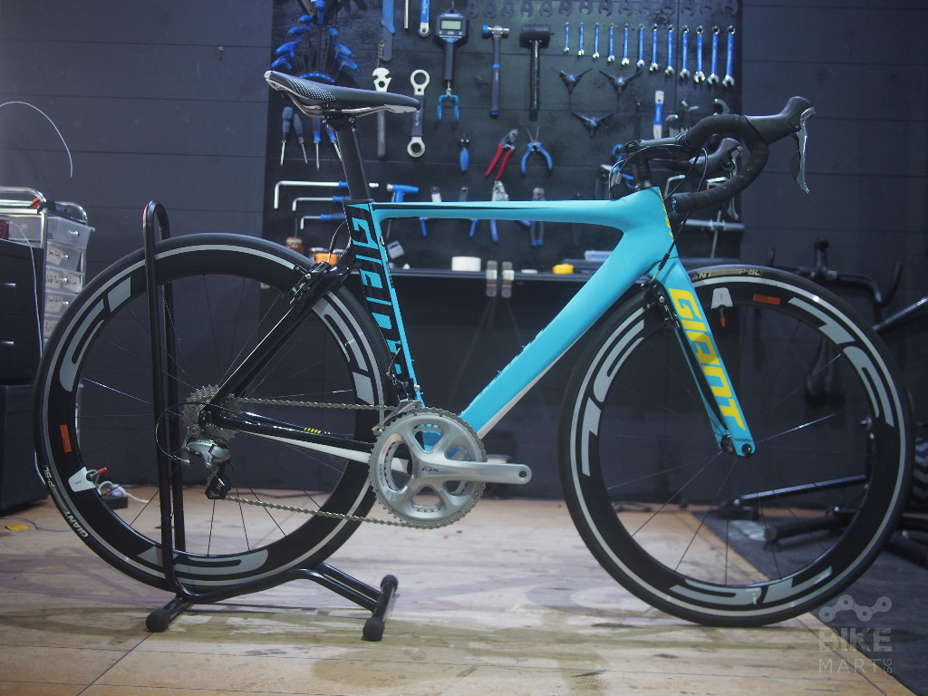 giant propel small