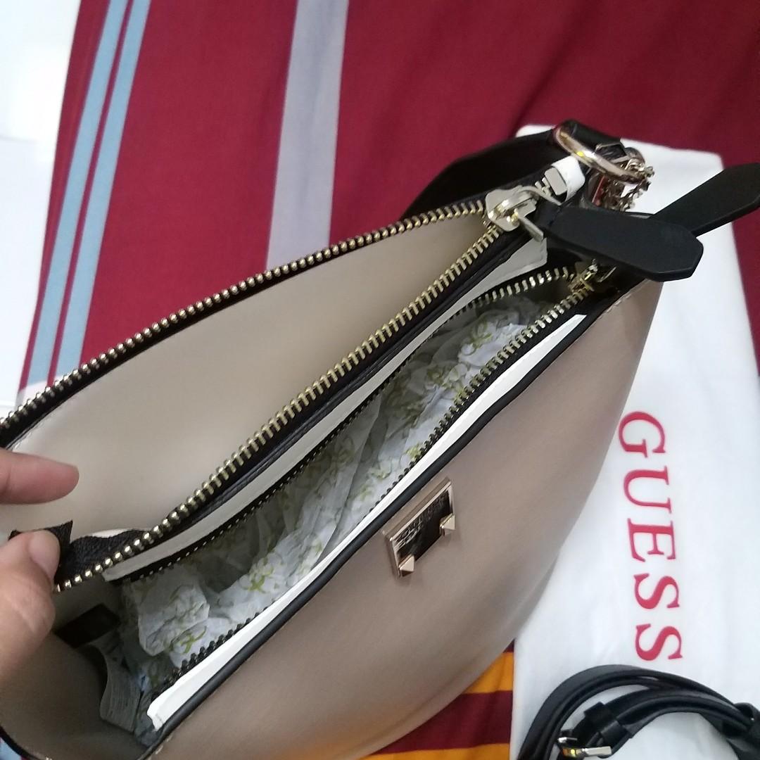 GUESS Lenia Barang Counter Fesyen Wanita Tas Dompet di