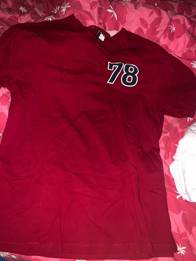 H&M Shirt style Dress (Category: Dresses) located in Paranaque City. Submitted by daisypomsu (Listing ID 1015024287, Image 1). Description: can fit sizes M-XL.