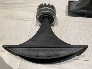 crown horn speaker