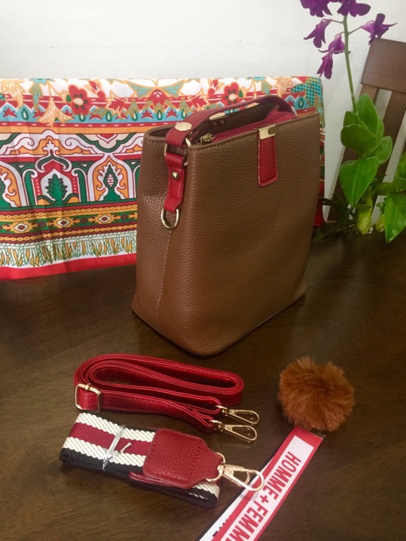 HowRU Bag, Women's Fashion, Bags & Wallets, Tote Bags on Carousell