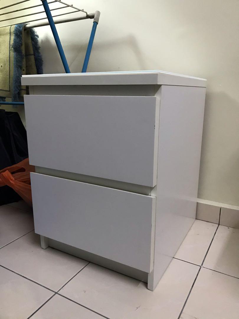 Ikea malm bedside table glass sales top