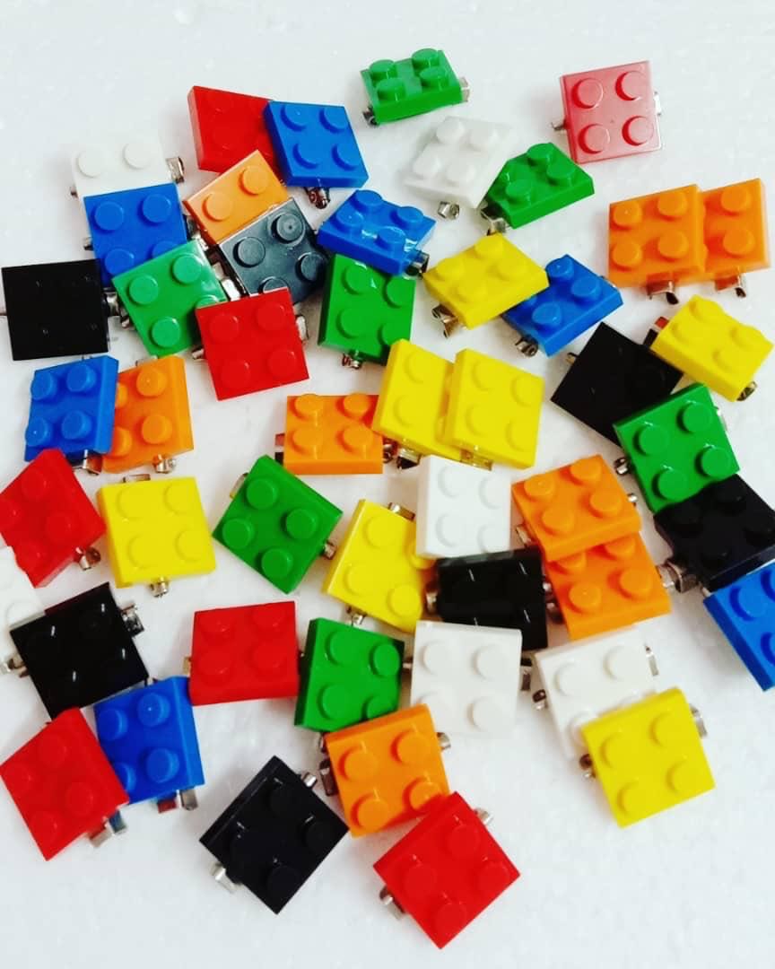 BrickCrafts LEGO® Fashion Jewelry Large Broken Heart Brooch Pin