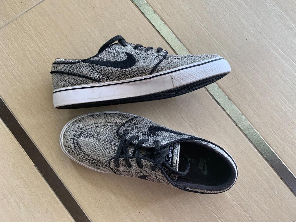 Janoski cobra discount