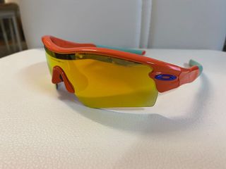 （分類：）位於 。 由 oakleyman24 提交（商品編號 1014807663，圖片 1）。簡介： 。