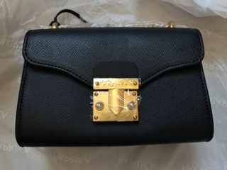 （分類：）位於 。 由 pui0_14 提交（商品編號 1014907844，圖片 1）。簡介： 。
