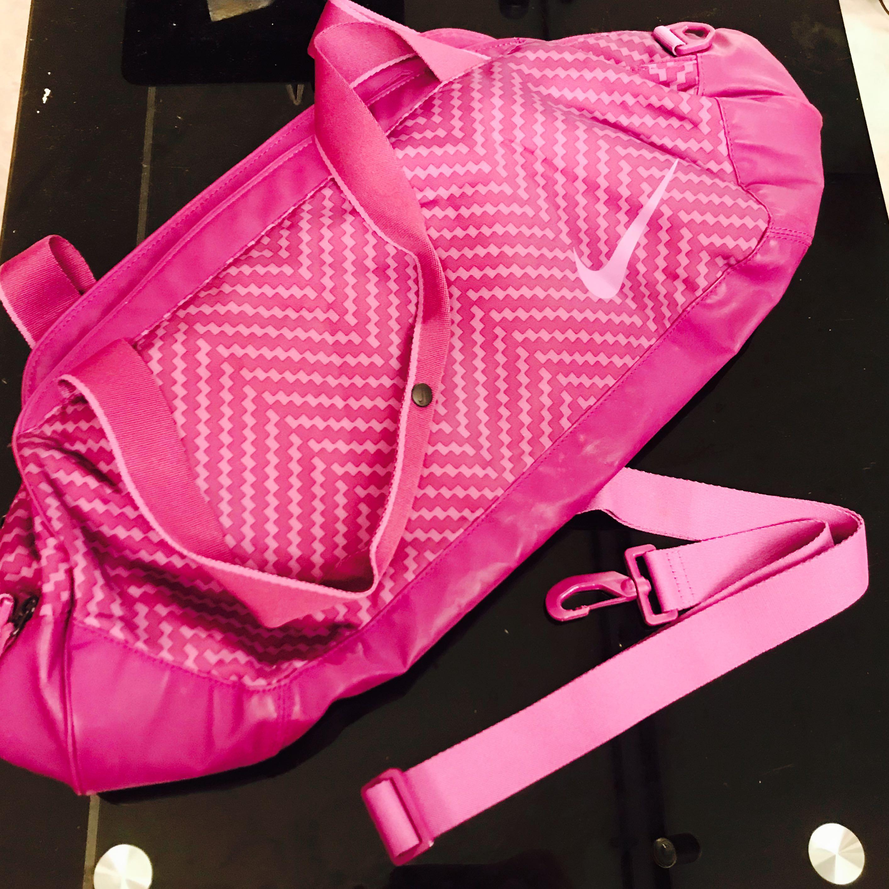 ladies nike gym bag