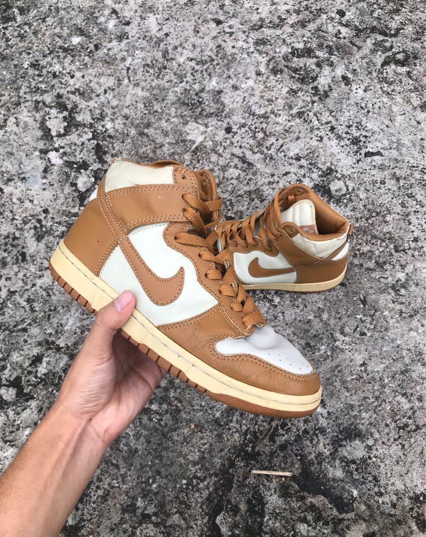 nike dunks maple