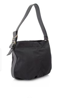 (Category: ) located in . Submitted by wardrobesa (Listing ID 1014910723, Image 1). Description: .