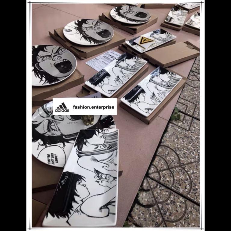supreme akira plate