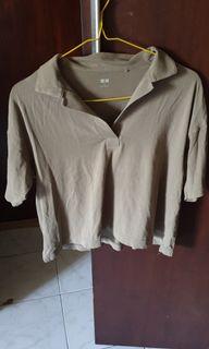 Uniqlo green shirt