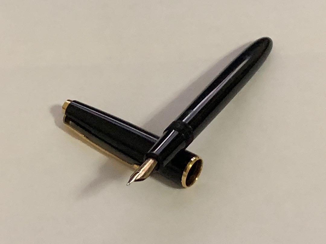 14K Gold Medium Nib Black Parker Vintage Slimfold Fountain Pen (mint ...