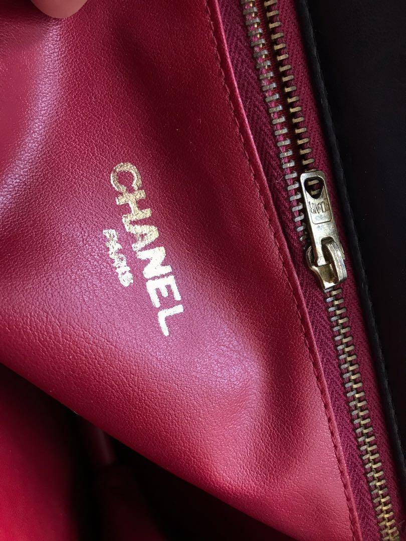 Vintage Chanel Black Full Flap Bag eclair zipper