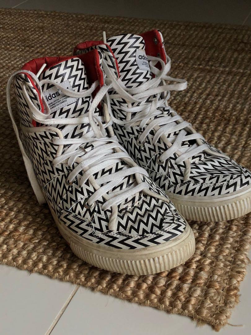 ليل الكود البريدى فتاحة Adidas Zig Zag Shoes Thibaupsy Fr