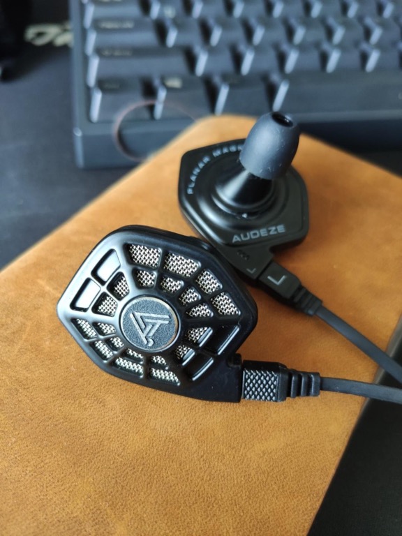 Audeze iSine 10 with Cipher Cable for iOS, Audio, Portable Audio ...