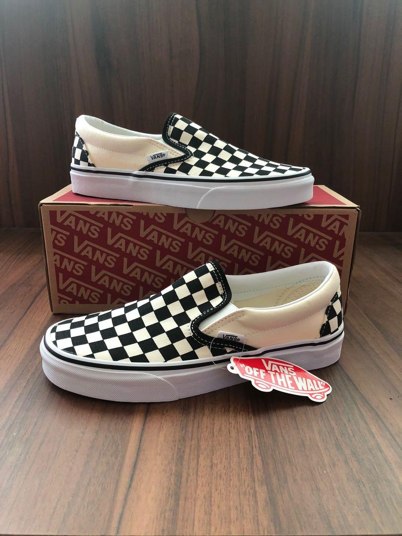 vans chequered slip ons