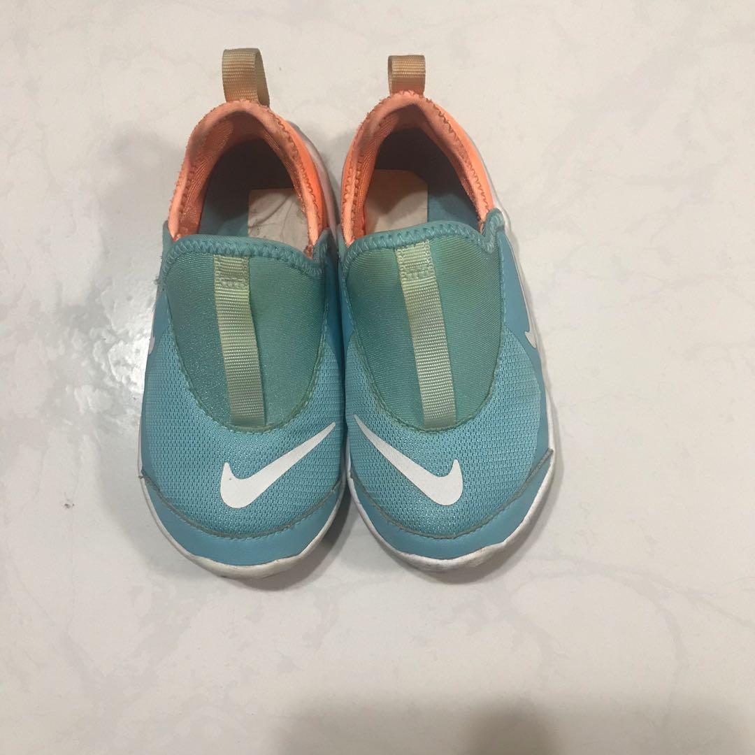 boys teal shoes