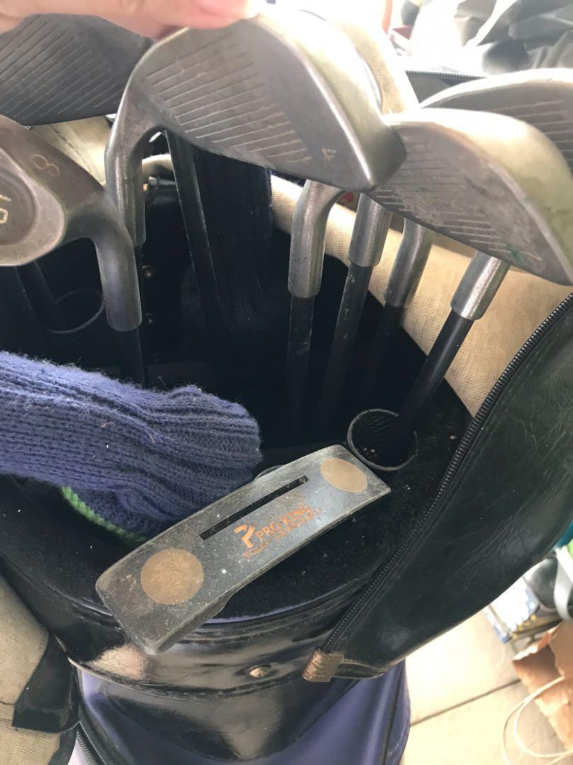 Beginner Golf Set (Category: Golf) located in Kampong Baharu Balakong. Submitted by chinminiature (Listing ID 1015109643, Image 3). Description: Used item .