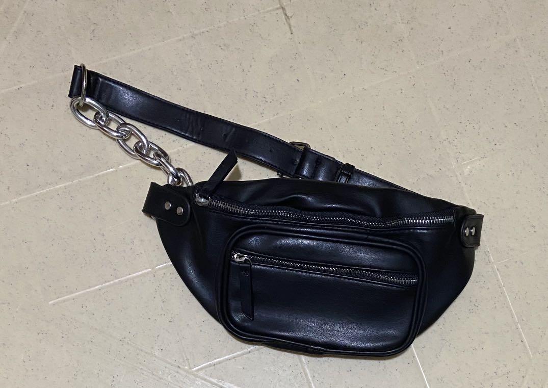 Bershka fanny pack with chain hotsell