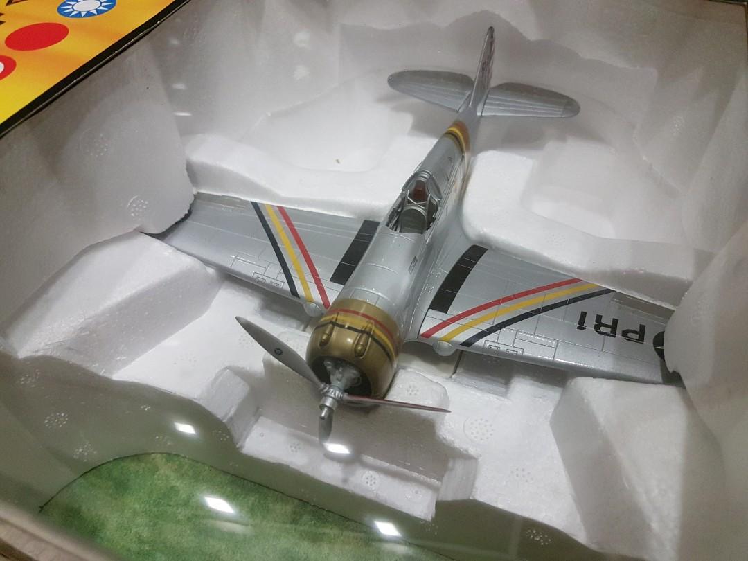 WOLFPACK 1/48 P-36A Hawk 'Pearl Harbor' USAAF Pursuit Fighter Plastic Model Kit