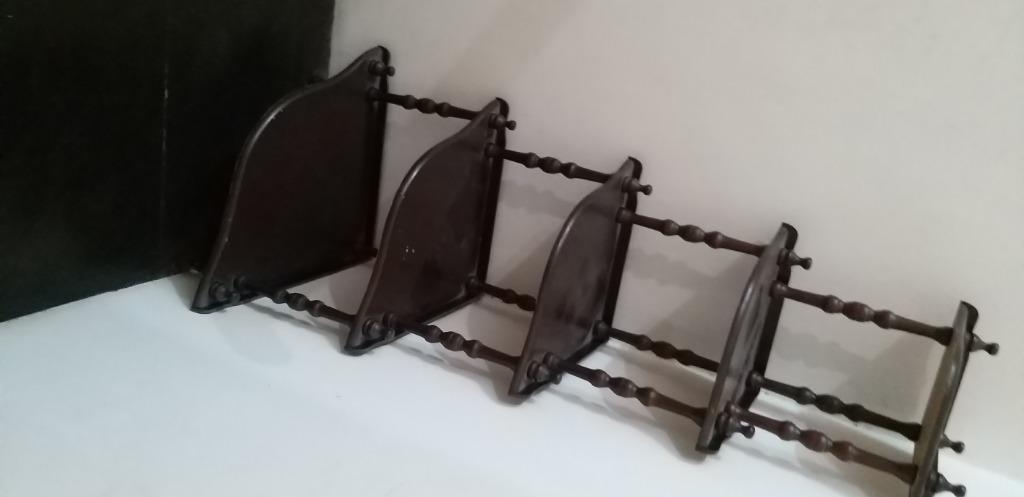 Corner rack (Category: Shelves, Cabinets & Racks) located in Cheras. Submitted by seriminang (Listing ID 1015114774, Image 3). Description: Good condition. Self pick up..