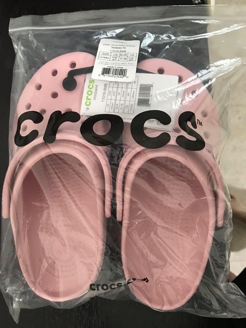 crocs size 7